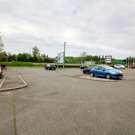 Ibis Budget Châteaudun Exterior foto
