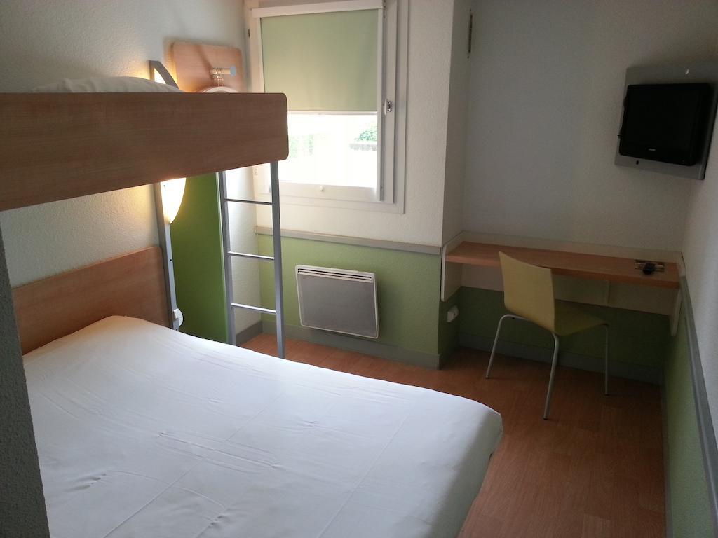 Ibis Budget Châteaudun Exterior foto